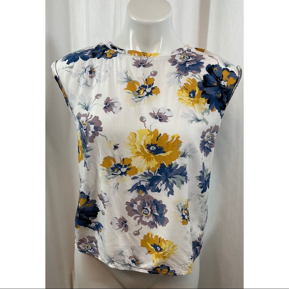 Abercrombie & Fitch Top Floral Button Back Blouse